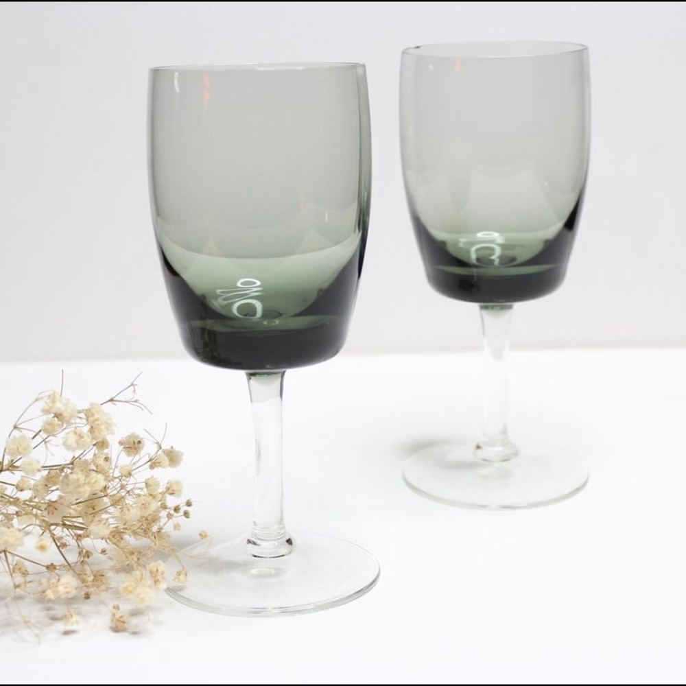 Deep green/smoke colored cordials